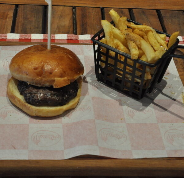 90.HAMBURGER
