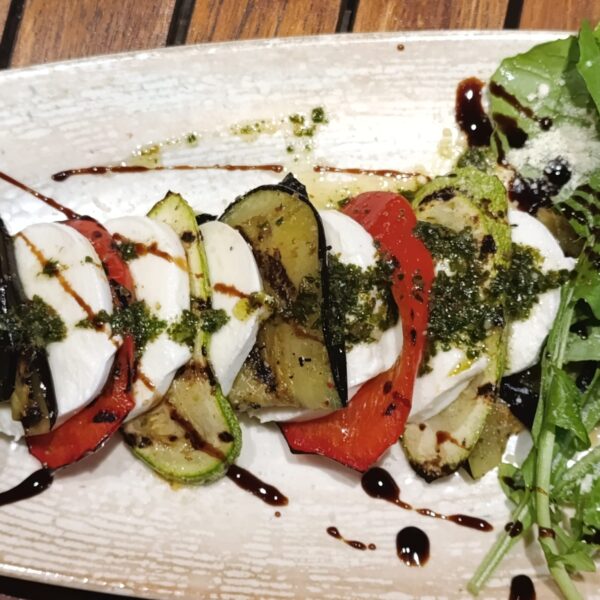32.IZGARA SEBZELİ MOZZARELLA TABAĞI