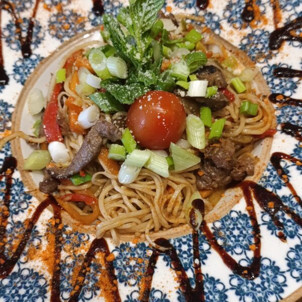 57,ETLİ NOODLE